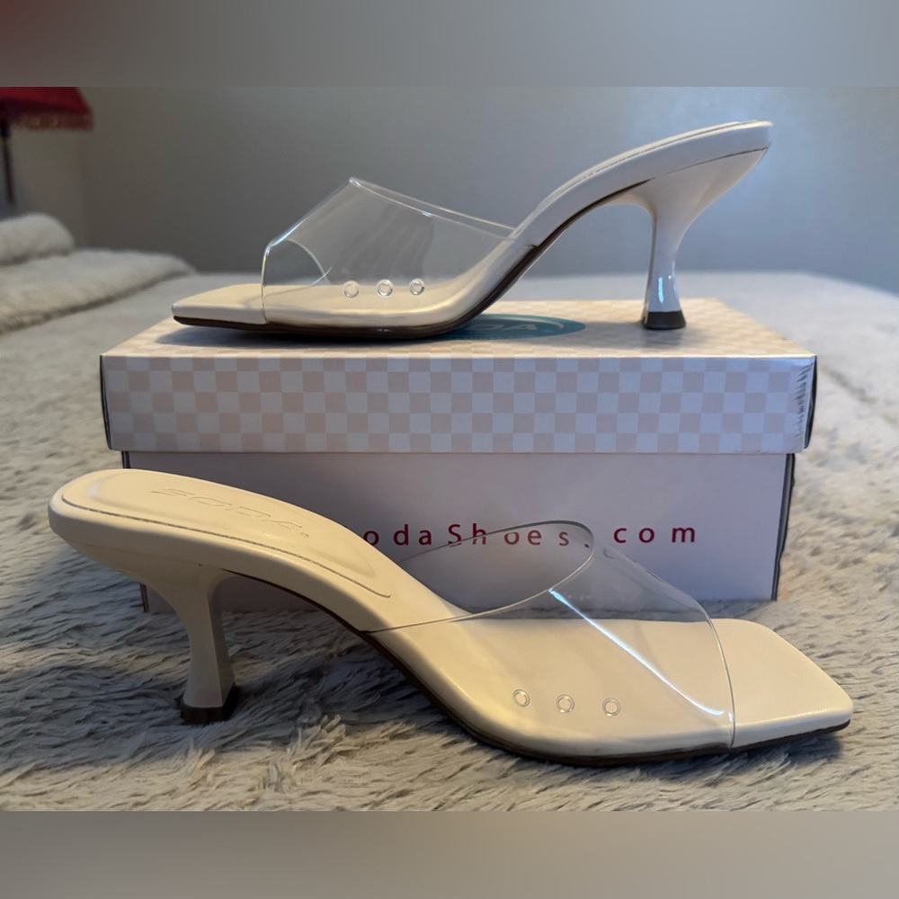 Soda Cream Off White Square Toe Kitten Heels Clear Upper Size 7.5 Fits Like a 7